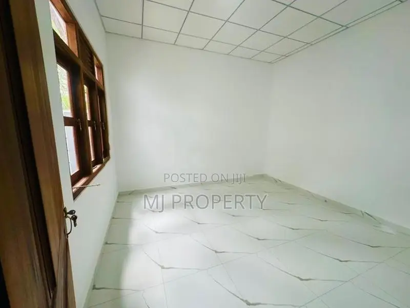 (YS-1012) Valuable Brand New Single Storey House Sale in Homagama