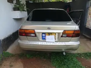 Nissan Sunny 1996