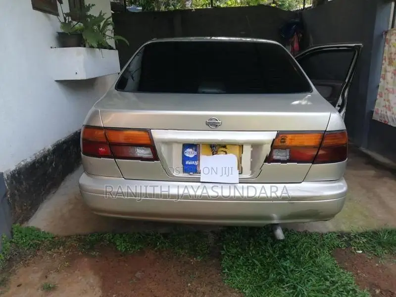 Nissan Sunny 1996