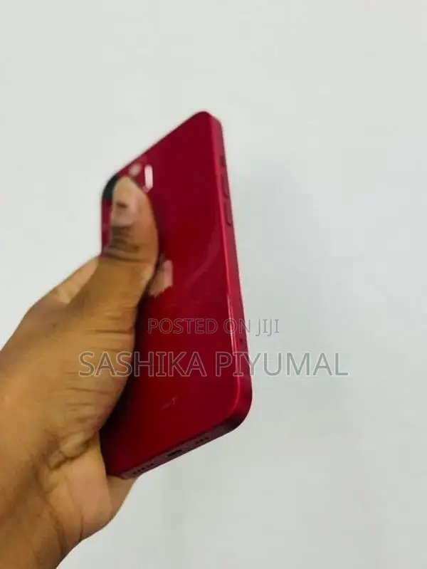 Apple iPhone 13 (Used)