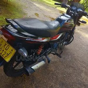 Bajaj Platina 2012