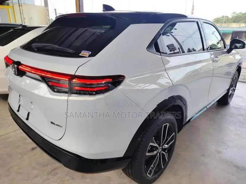 Honda Vezel Z Play 2024