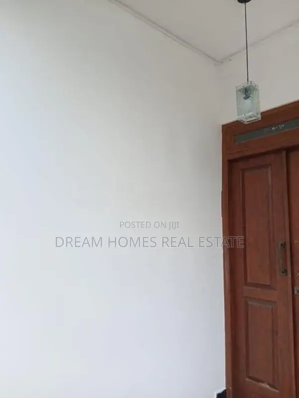 Modern 4-Bedroom House for Sale – Athurugiriya