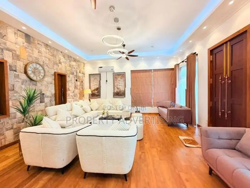 Pelawatta Newly Build Fully Furnished 3 Storey House for Sale