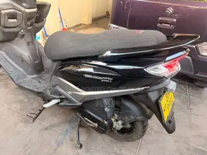 Suzuki Burgman 2018