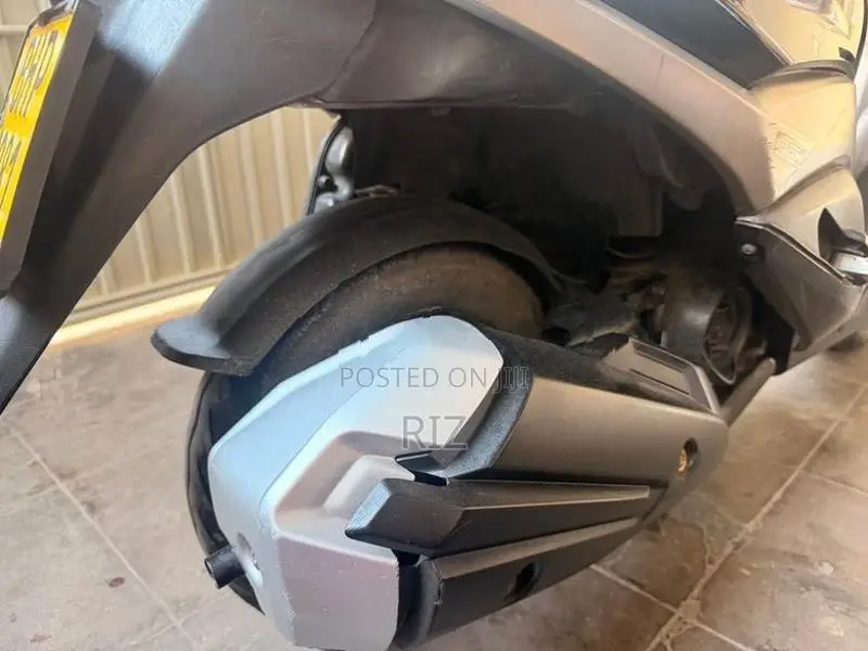 Suzuki Burgman 2018