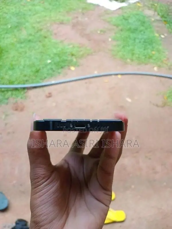 Apple iPhone 12 (Used)