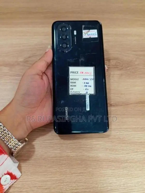 Huawei Nova Y70 4GB/128GB (Used)