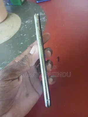 Apple iPhone XS 256GB (Used)