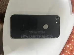 Apple iPhone 8 (Used)