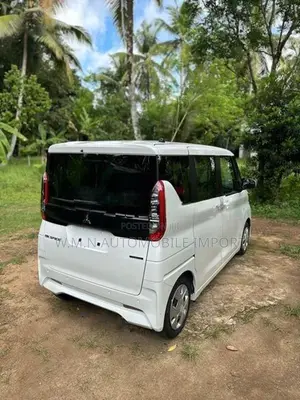 Mitsubishi eK Space Hybrid 2025