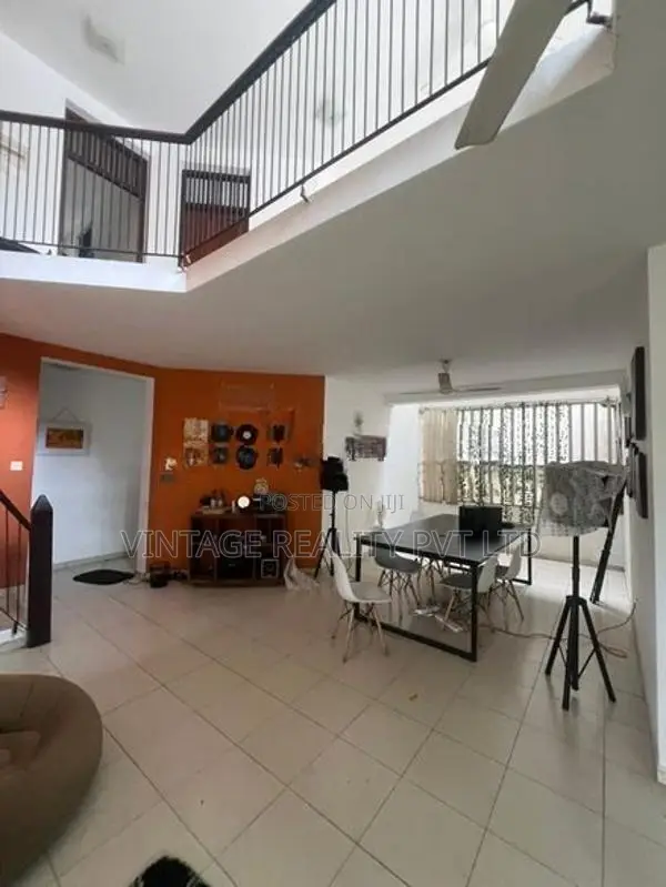 2 Houses With Villa For Sale in Kirula Road Colombo 5