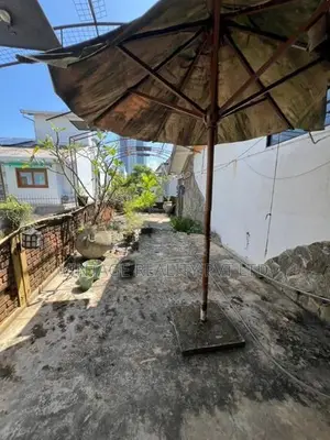 2 Houses With Villa For Sale in Kirula Road Colombo 5