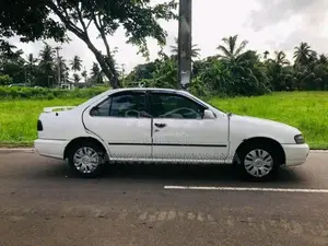Nissan Sunny 1997