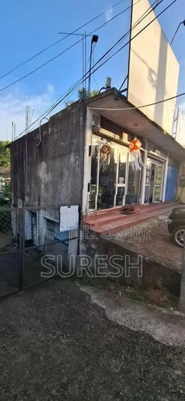 Commercial Building for Sale Suwarapola