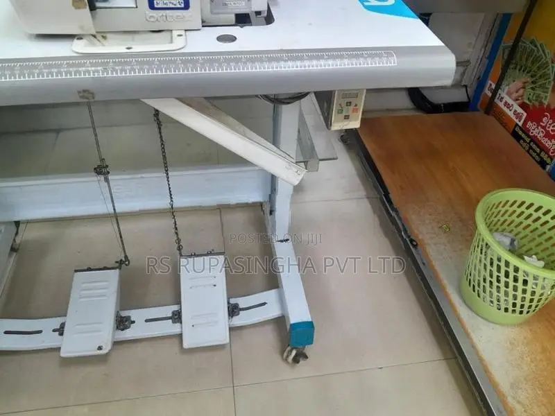 Britex Overlock Machine