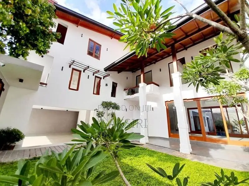 Luxury 03 Story Modern House for Sale Pitakotte Rajamavihara Road