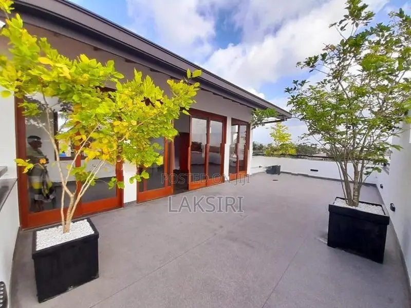 Luxury 03 Story Modern House for Sale Pitakotte Rajamavihara Road