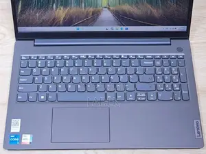 Lenovo V15 G3 IAP Core i5 1235U 12th GEN 15.6 FullHD 8GB RAM