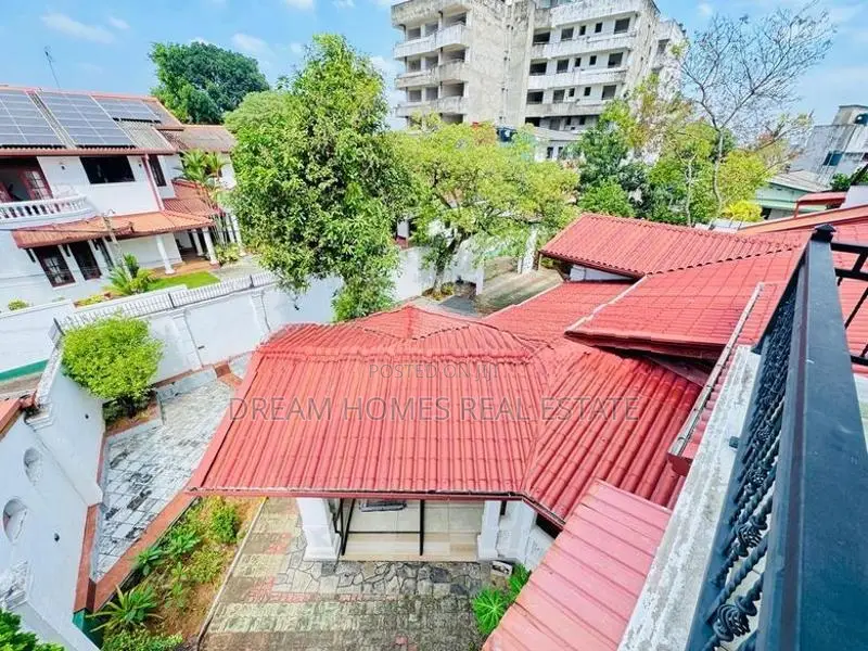 Brand New Luxury House for Sale in Nugegoda – 30 Perches