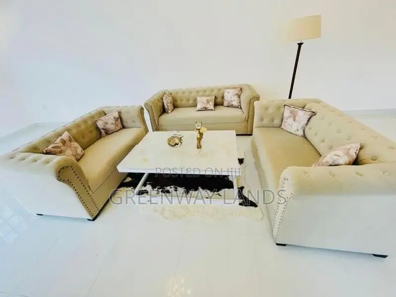 Luxury House For Sale in Kurunegala