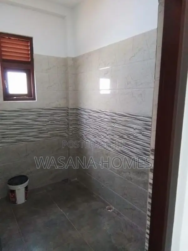 Spacious brand new 3 Story House for sale Kotte