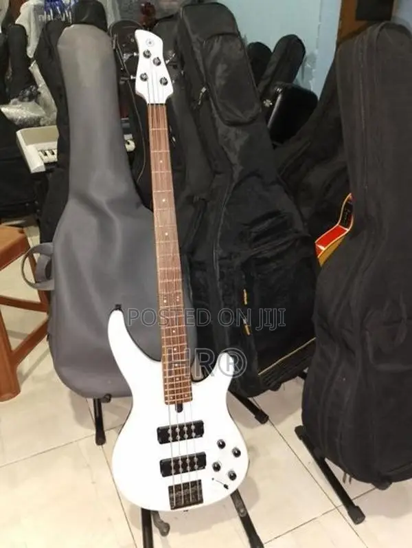 Yamaha Active Bass Guitar