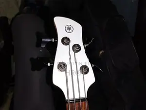 Yamaha Active Bass Guitar