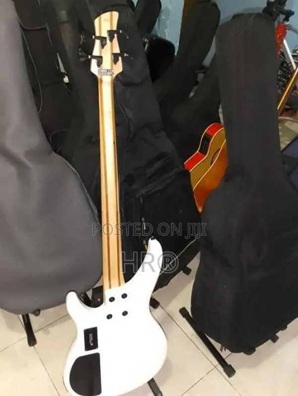 Yamaha Active Bass Guitar