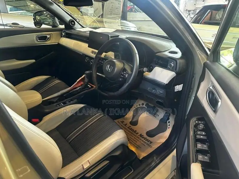 Honda Vezel Z Play 2024