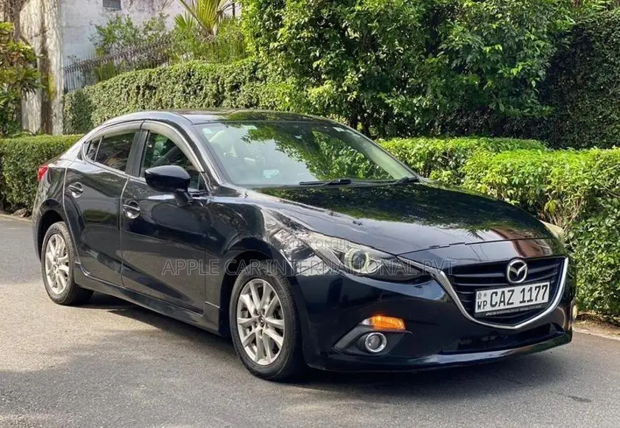 Mazda Axela Skyactive FLyloaded 2013