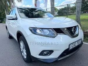 Nissan X-Trail Hybrid 2015