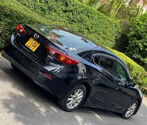 Mazda Axela Skyactive FLyloaded 2013