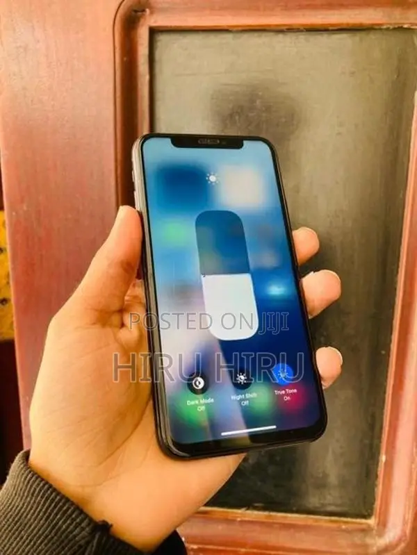 Apple iPhone XS (Used)