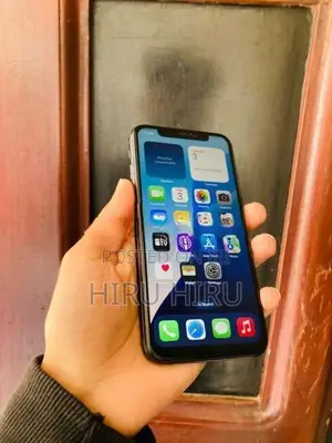 Apple iPhone XS (Used)