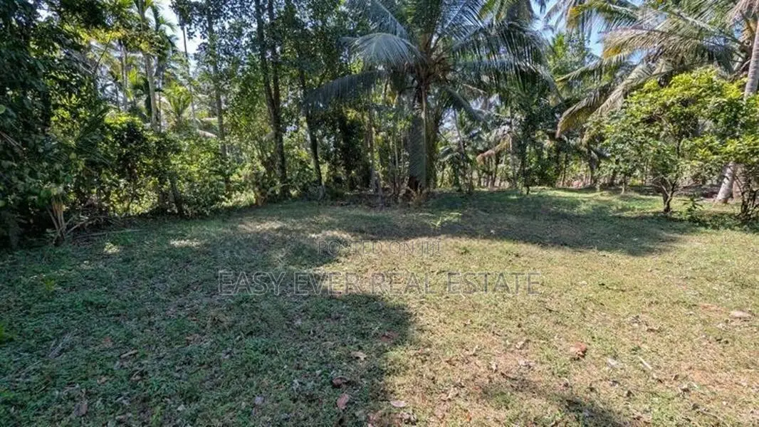 කඩවත වෑබඩින් වටිනා බිම් කොටසක්
