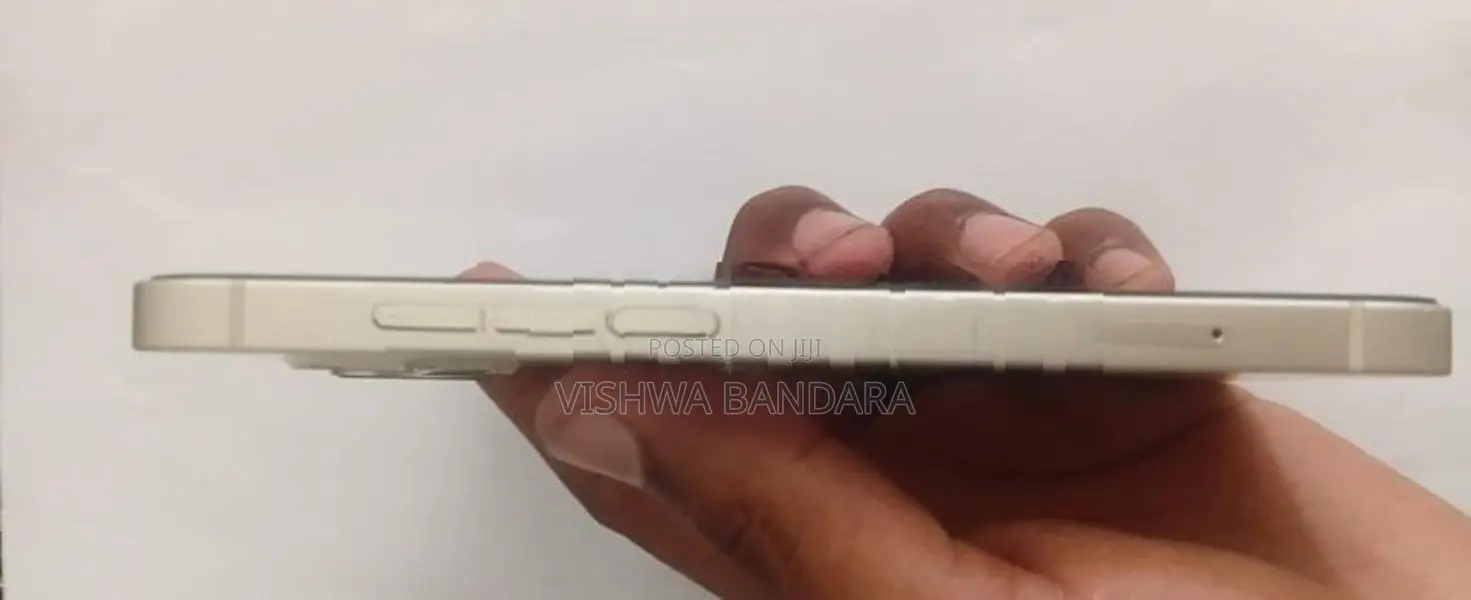 Apple iPhone 13 (Used)