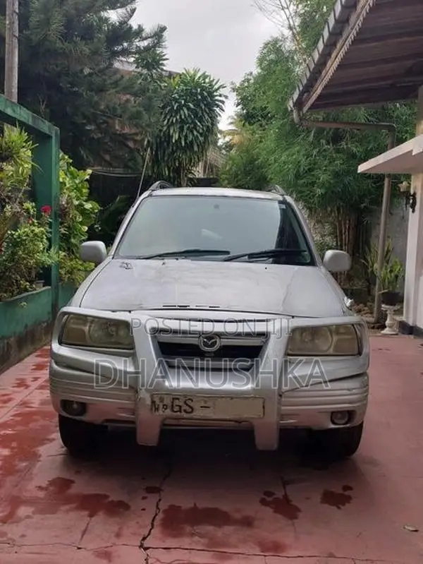 Mazda Proceed Levante 1999
