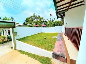 Modern 3 Bedroom House for Sale in Arawwala Road