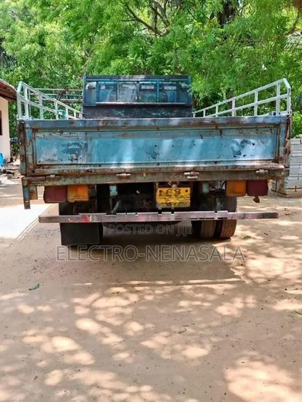 Nissan Atlas 1994