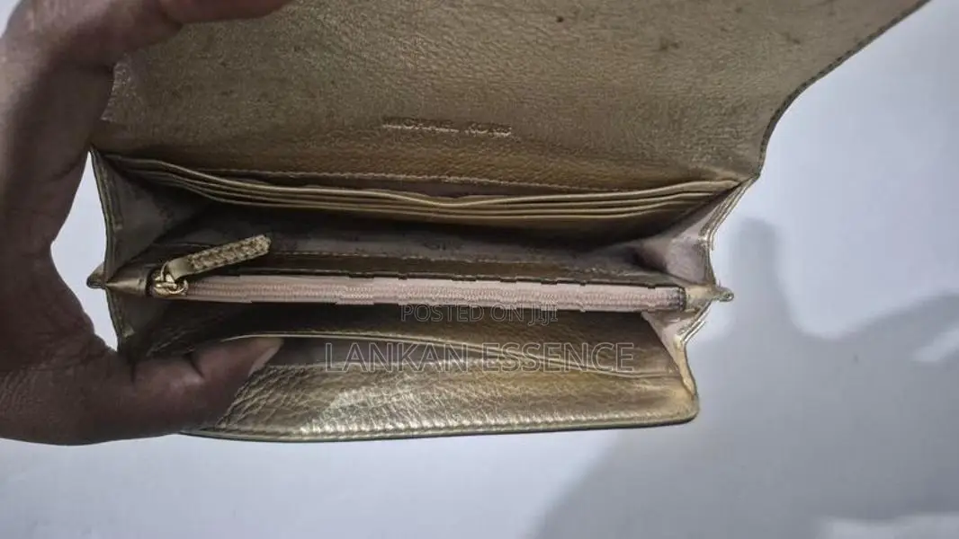 Michael Kors Flip Wallet