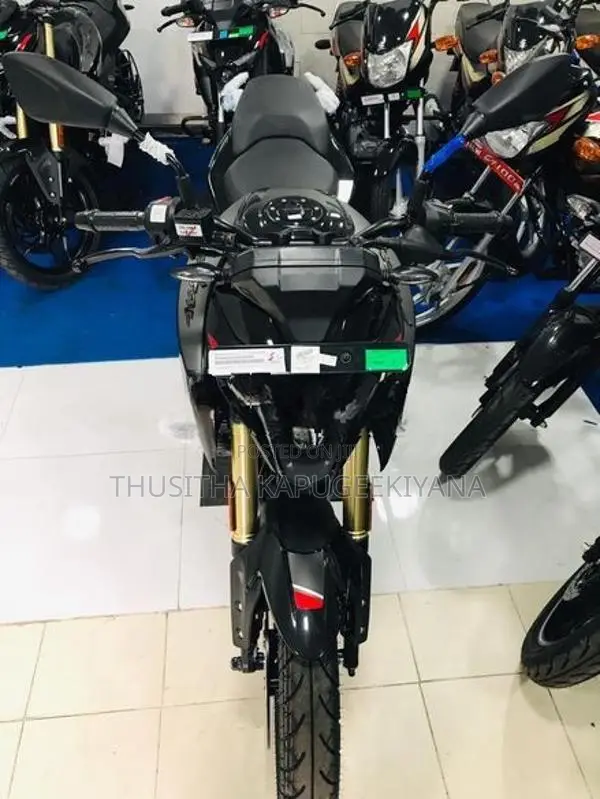 Bajaj Pulsar N160 Premium 2026