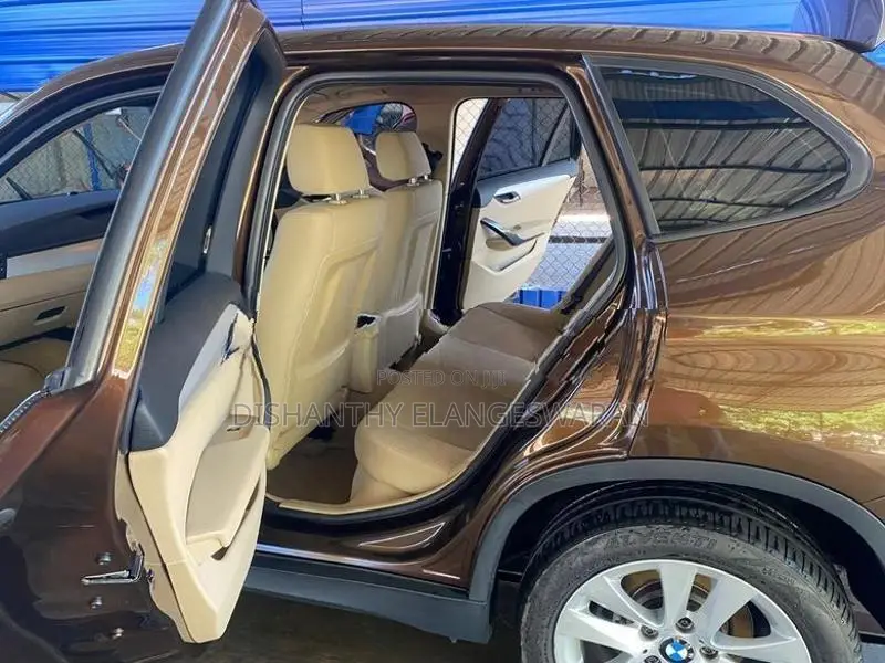 BMW X1 2011