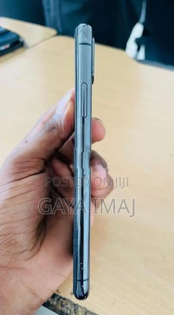 Apple iPhone X 64GB (Used)