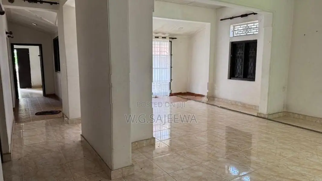 40 Perch Land with House Sale in Ja-Ela