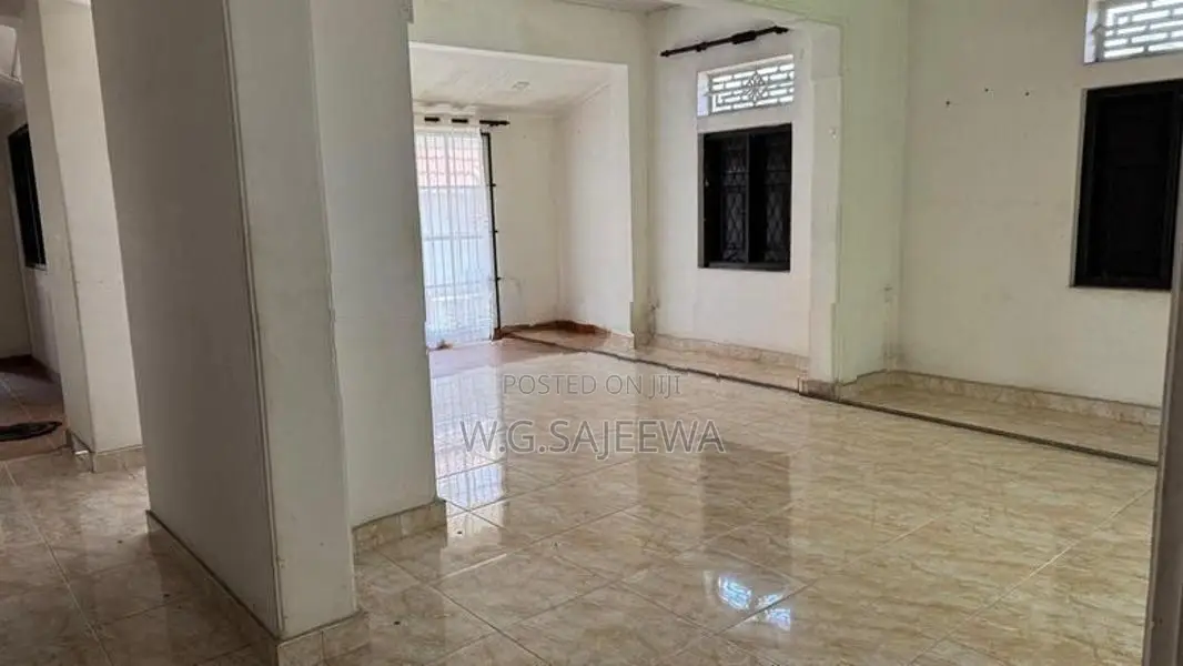 40 Perch Land with House Sale in Ja-Ela