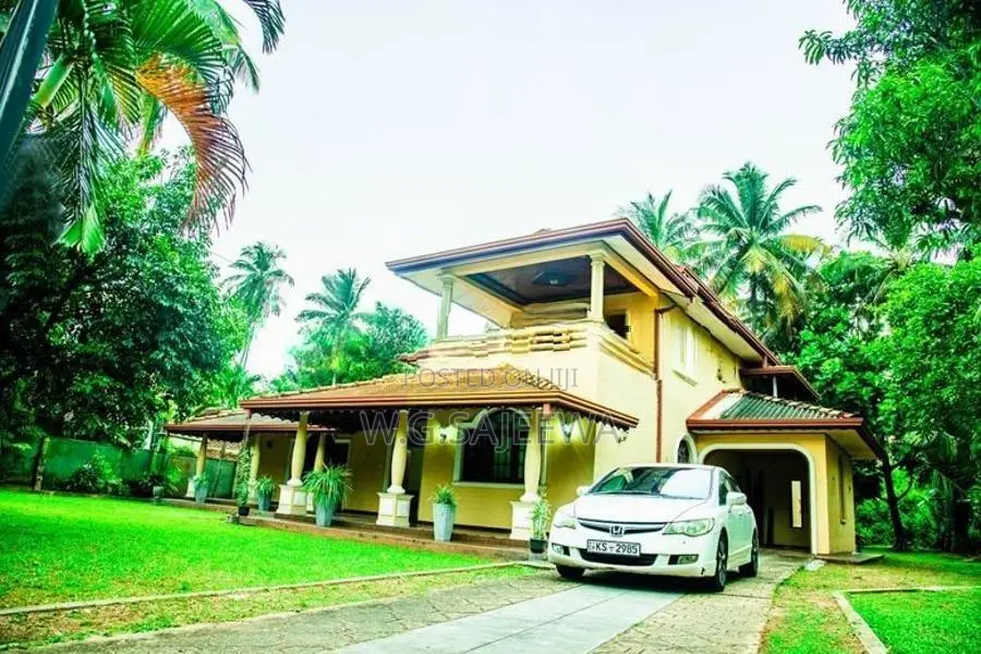 4 Bedroom House for Sale in Kapungoda