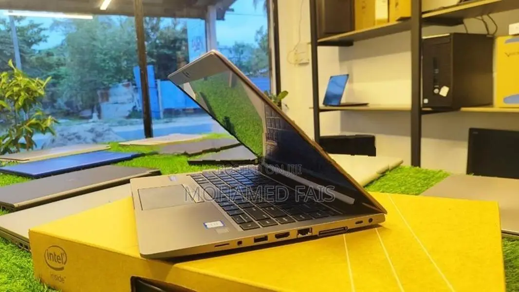 HP ZBook 14u G5 Mobile Workstation 8GB RAM 256 SSD Touch Screen