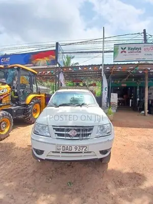 Tata Xenon 2016