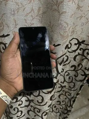 Samsung Galaxy A06 (Used)